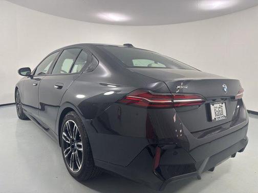 Dark Graphite Metallic 2026 BMW 530 xDrive