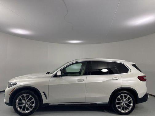 Mineral White Metallic 2020 BMW X5 xDrive40i