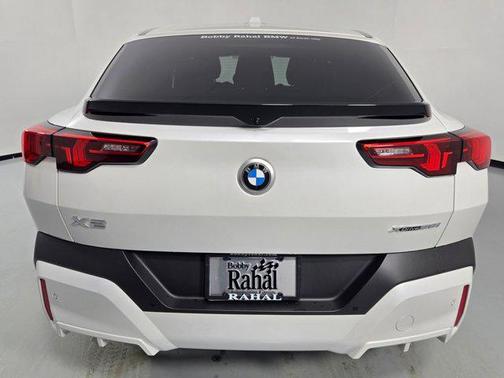 2025 BMW X2 xDrive28i