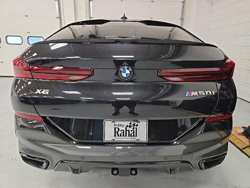 2022 BMW X6 M50i