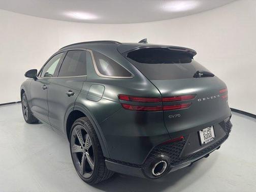 Brunswick Green 2023 Genesis GV70 2.5T AWD