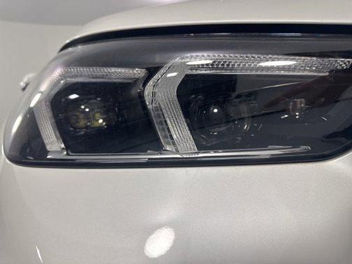 Mineral White Metallic 2026 BMW X1 xDrive28i