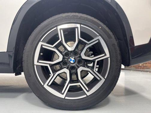 Mineral White Metallic 2026 BMW X1 xDrive28i
