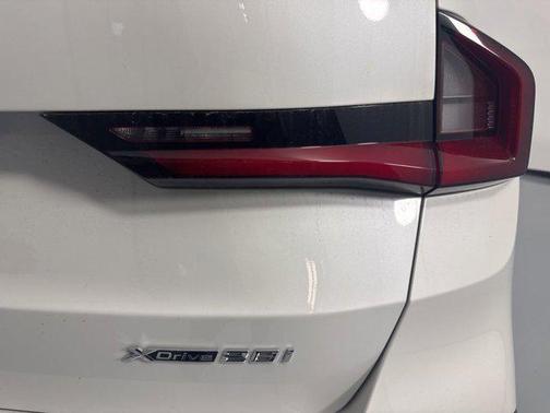 Mineral White Metallic 2026 BMW X1 xDrive28i