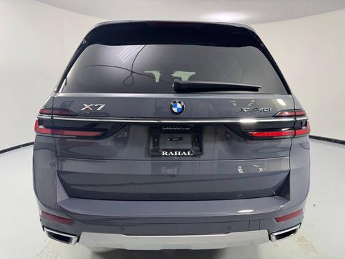 Sparkling Copper Metallic 2024 BMW X7 xDrive40i