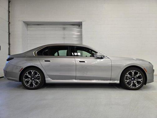 2025 BMW i7 xDrive60