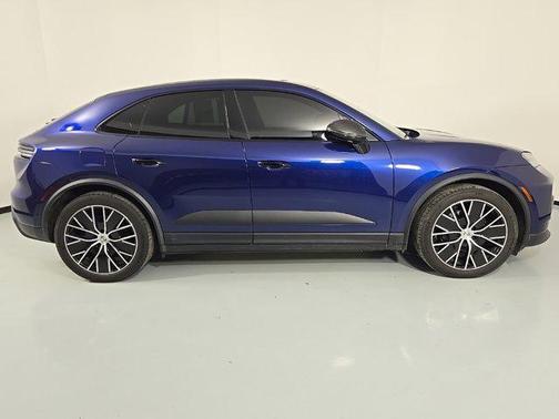 2024 Porsche Macan 4