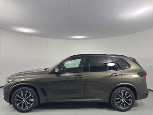 Manhattan Green Metallic 2026 BMW X5 xDrive40i
