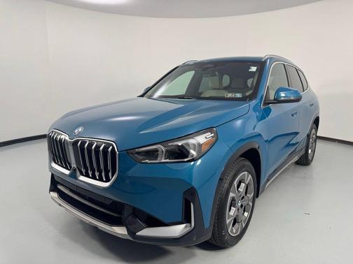 Blue Bay Lagoon Metallic 2025 BMW X1 xDrive28i