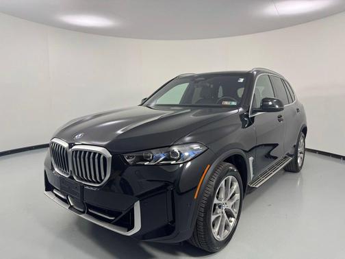 Black Sapphire Metallic 2024 BMW X5 xDrive40i
