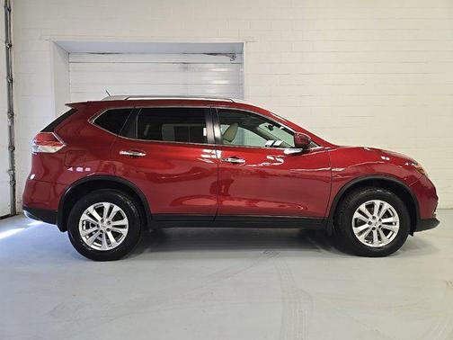 2016 Nissan Rogue SV
