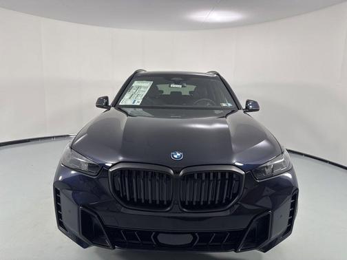 Carbon Black Metallic 2026 BMW X5 PHEV xDrive50e