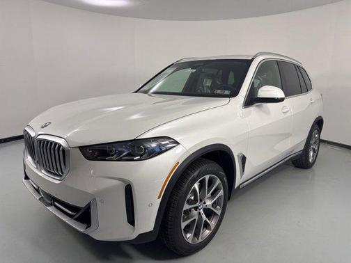Mineral White Metallic 2026 BMW X5 xDrive40i