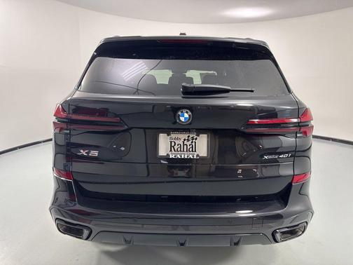 Black Sapphire Metallic 2026 BMW X5 xDrive40i