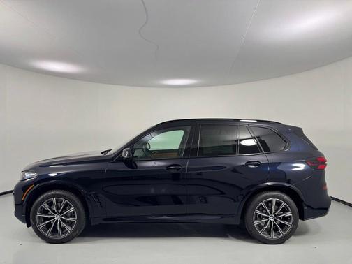 Carbon Black Metallic 2026 BMW X5 xDrive40i