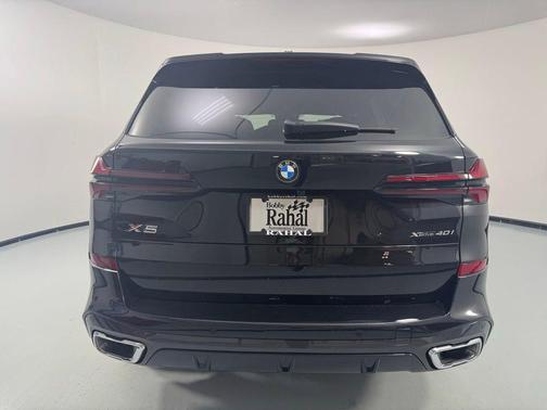 Black Sapphire Metallic 2026 BMW X5 xDrive40i