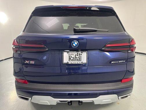 Tanzanite Blue II Metallic 2026 BMW X5 PHEV xDrive50e