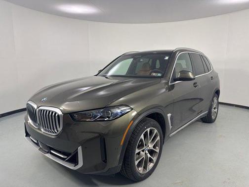 Manhattan Green Metallic 2024 BMW X5 xDrive40i