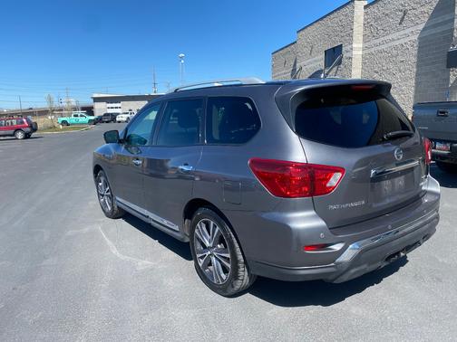 2020 Nissan Pathfinder Platinum