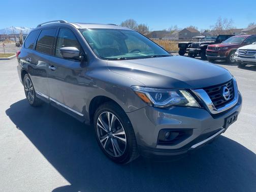2020 Nissan Pathfinder Platinum