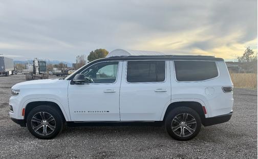 2023 Jeep Grand Wagoneer Base