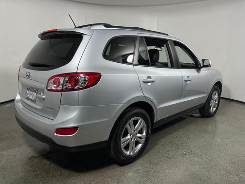 2011 Hyundai SANTA FE SE