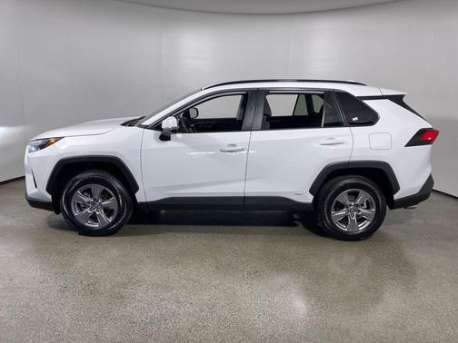 Ice Cap 2024 Toyota RAV4 Hybrid XLE