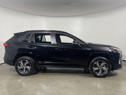 2023 Toyota RAV4 Prime SE