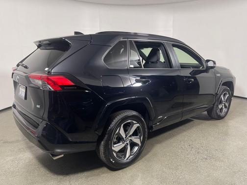 2023 Toyota RAV4 Prime SE