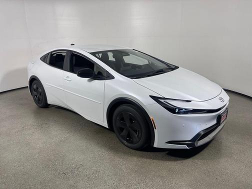 2026 Toyota Prius Plug-In Hybrid SE