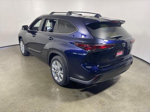 2025 Toyota Highlander Hybrid Limited