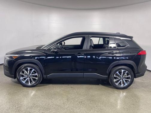 2022 Toyota Corolla Cross XLE