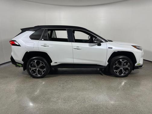 Wind Chill Pearl/Midnight Black Metallic 2023 Toyota RAV4 Prime XSE