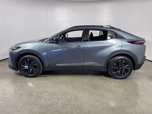 Overcast 2026 Toyota C-HR XSE
