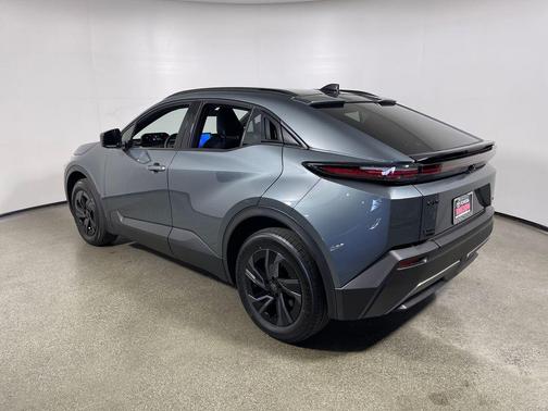 Overcast 2026 Toyota C-HR XSE