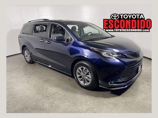 2023 Toyota Sienna XLE