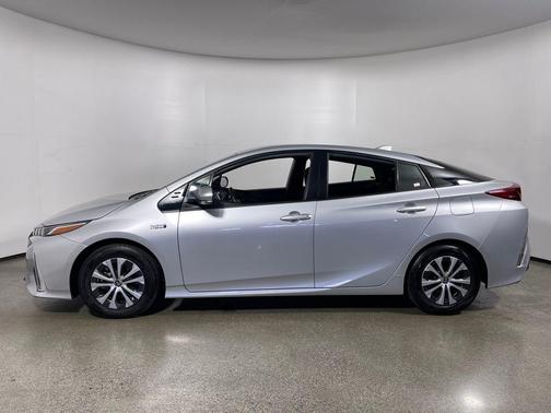 2022 Toyota Prius Prime LE