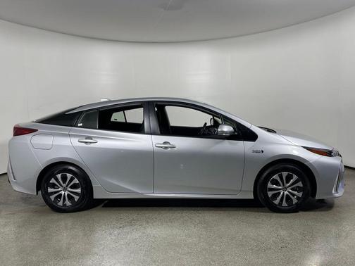 2022 Toyota Prius Prime LE