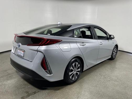 2022 Toyota Prius Prime LE