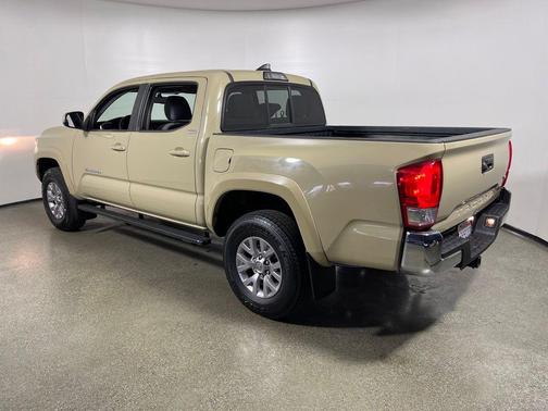 2016 Toyota Tacoma SR5