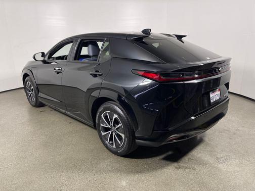 2023 Lexus RZ 450e Premium