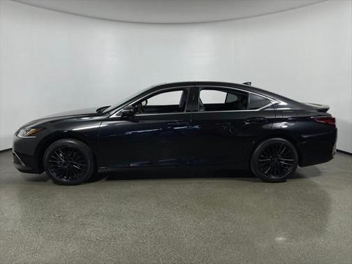 2024 Lexus ES 300h Base