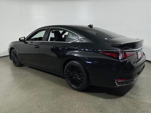 2024 Lexus ES 300h Base