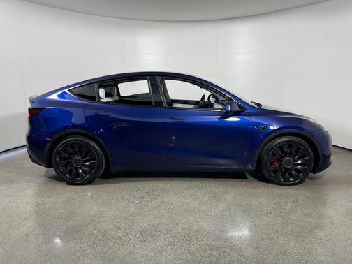 Deep Blue Metallic 2022 Tesla Model Y Performance Dual Motor All-Wheel Drive