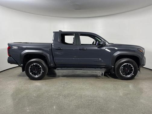 2026 Toyota Tacoma Hybrid TRD Off Road