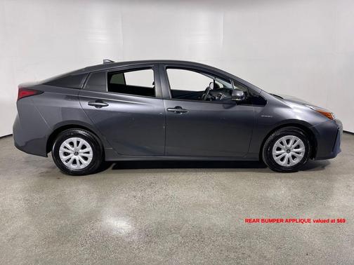 2019 Toyota Prius LE