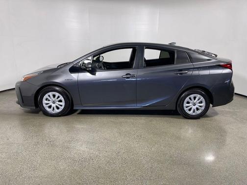 2019 Toyota Prius LE
