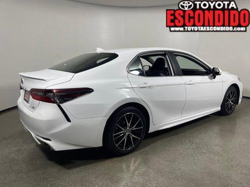 2023 Toyota Camry SE