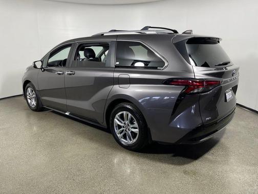 2024 Toyota Sienna Limited