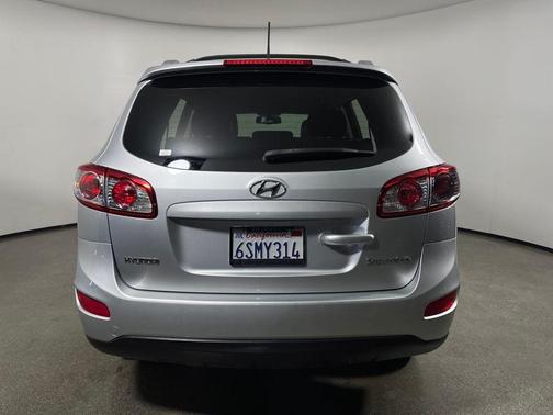 2011 Hyundai SANTA FE SE